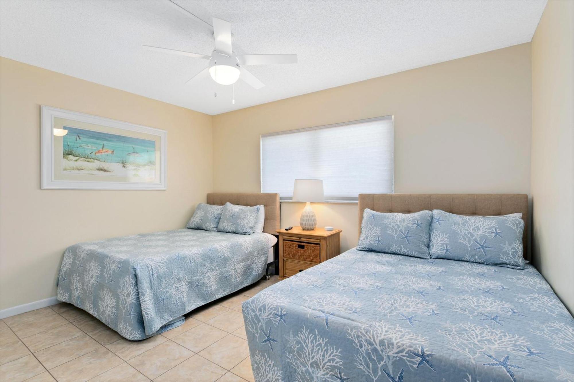 Cocoa Beach Towers Habitación foto