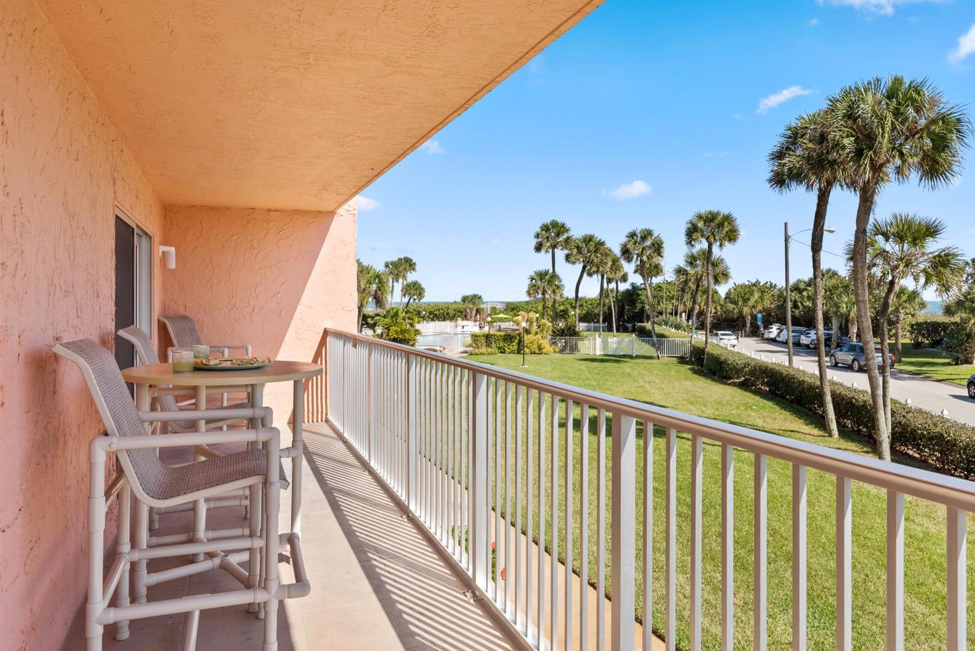 Cocoa Beach Towers Habitación foto
